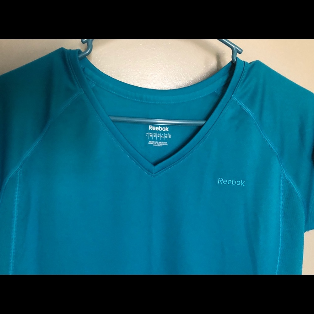 2 Reebok Shirts - Picture 5 of 8